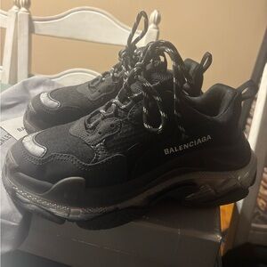 Balenciaga Men's Black and Gray Sneakers
